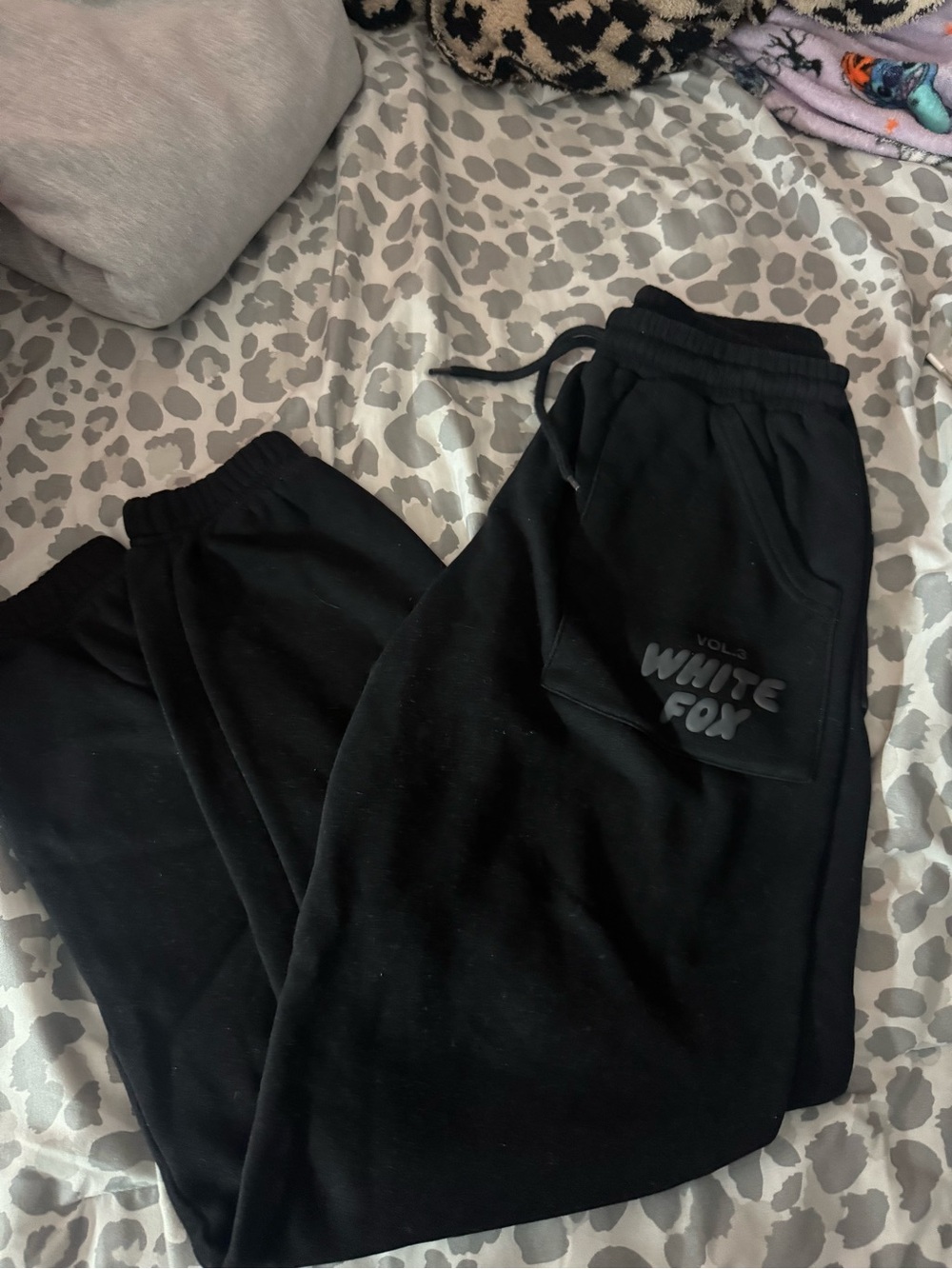 White fox Black Sweatpants